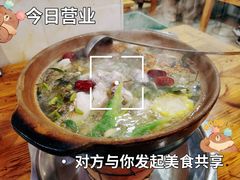 石橄榄炖鸡-洪大厨鸡煲(福田店)