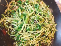 -川流不息·地道川菜·小龙虾(松东路店)