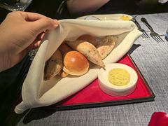 -弦月窗LUNETTE BY AMANDA(复兴路店)