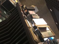 -钟书阁(松江泰晤士小镇店)