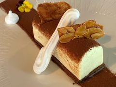 提拉米苏配杏仁脆片-Ponte 意大利餐厅
