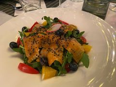 烟熏三文鱼香橙沙拉-at cafe 意大利餐厅(集美店)
