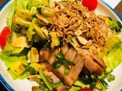 炭烤猪颈肉沙拉-美奈小馆·越南料理(中航城君尚购物中心店)