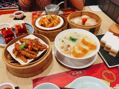 荔湾艇仔粥-点都德(春熙路群光广场店)