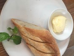 -ROAST coffee & eatery