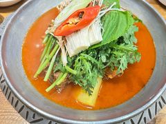 -喇喇排骨火锅·传统韩式脊骨汤(望京西园总店)
