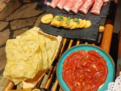 -老牌坊云南鱼豆花火锅(爱建店)