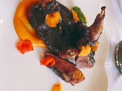 碳烤乳鸽，甜豆，旱金莲醋汁-Jean Georges