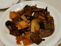 -闫府私房菜(经四路万达店)