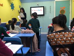 -LILY英语思维馆(玉泉路店)