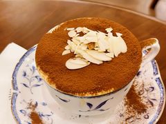 -Café Monson