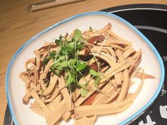 -山城外·非遗酸菜鱼(新都汇融店)