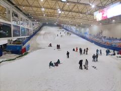 -乔波室内滑雪场