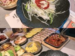 -草家酱蟹炭火烤肉店(珲春南路一店)