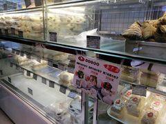 -白玉兰食品甜凤店(合生汇店)