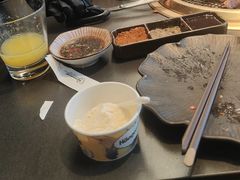 -铭牛烧肉·和牛海鲜自助(高新月牙湖店)