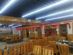-屯老二农家铁锅炖·行业领军者(梅江店)