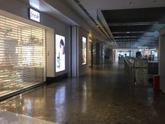 万象天地-星巴克臻选(深圳万象天地旗舰店)