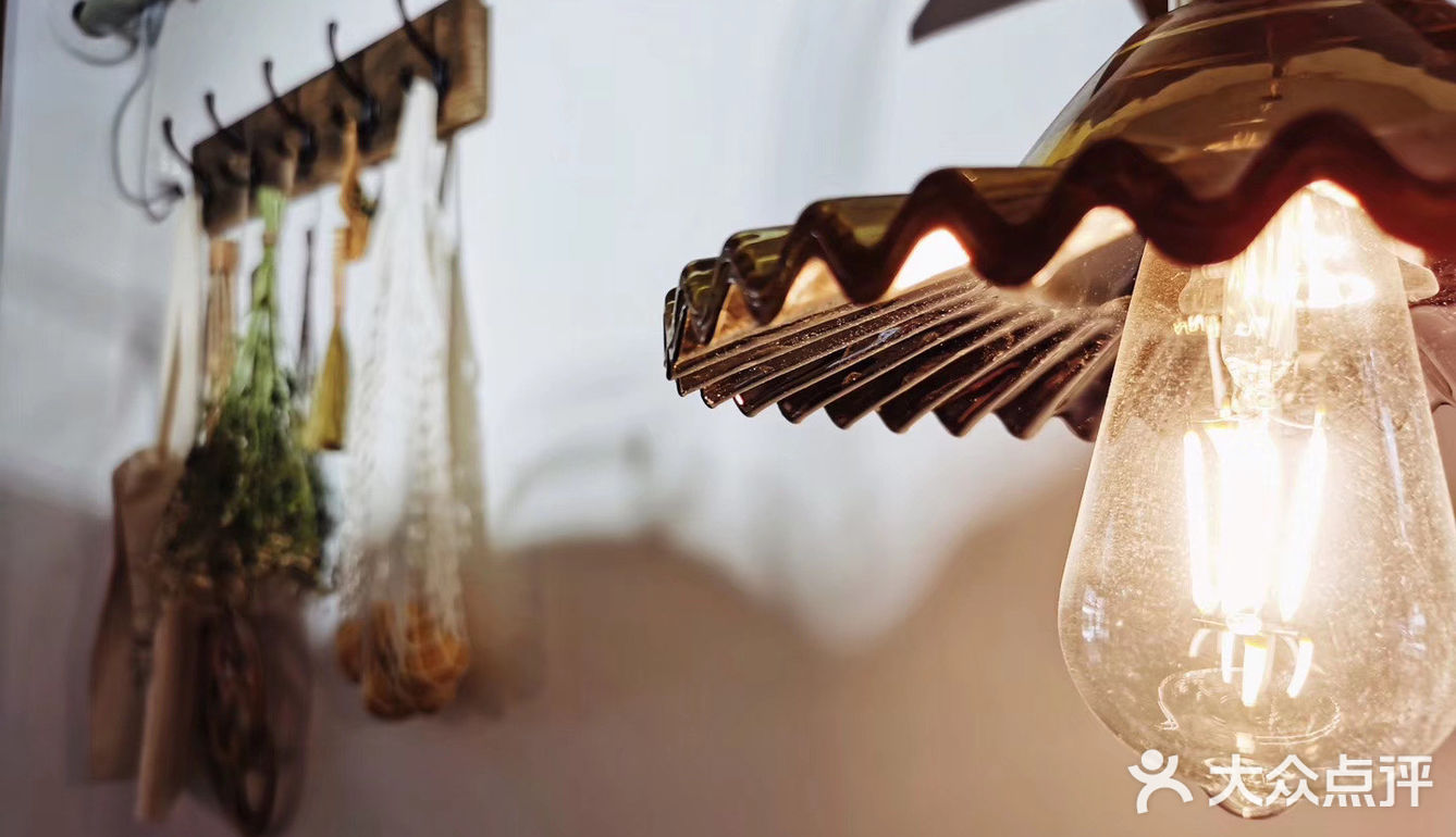 和长沙小食院风格很相似的一家湘潭小食堂