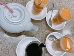 熱奶茶-甘露咖啡室