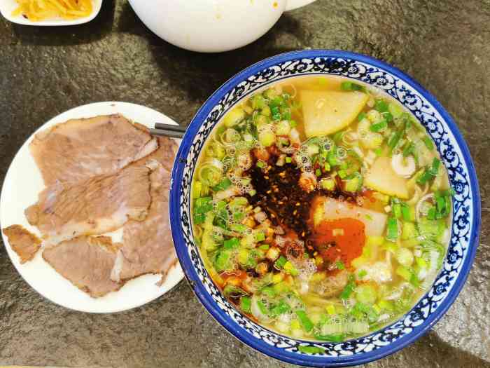 清真·松鼠家牛肉面(正宁路店)-"松鼠家的牛肉面其实还是不错的,在