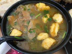 -小杨生煎(金山百联购物中心3楼店)