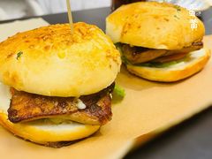 招牌秘制鸡腿堡-必胜客(吾悦广场店)