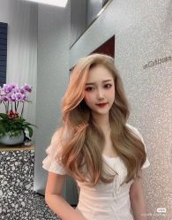 -时尚殿堂明星门店