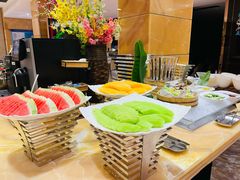 -上海皇廷花园酒店·西餐厅·自助餐