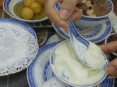 -广信牛奶甜品世家(台东店)