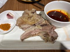 手抓羊肉半斤-贯贯吉·清真餐厅(浙江中路店)