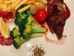 -WOLFGANG PUCK KITCHEN & BAR(迪士尼小镇店)