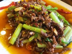 尖椒牛肉-蛙秘书麻椒鱼(包家巷店)