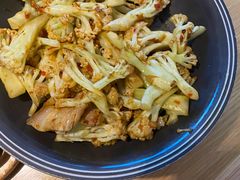 香锅花菜-蜜桃餐厅·伴山(绿宝广场店)