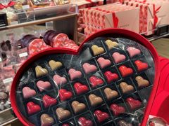 -Laderach 莱德拉(上海环贸iapm店)