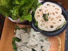 -巴渝瓦肆重庆鲜火锅(宝龙环湖店)