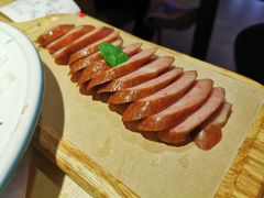 哈尔滨红肠-关东小磨东北菜(上海长风大悦城店)