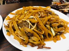 炒牛河-美食店(华贵路店)