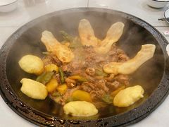 排骨土豆炖豆角-老东北大铁锅·烧烤·东北菜