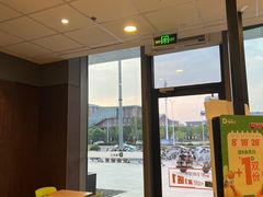 -德克士(翠湖二路吾悦广场店)