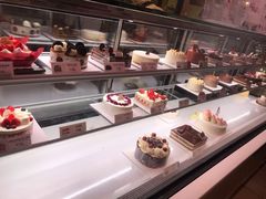 -巴黎贝甜(大宁国际商业广场店)