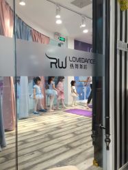 -STUDIO E POLE DANCE