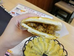 -大耳公曹氏驴肉包子铺(三八店)