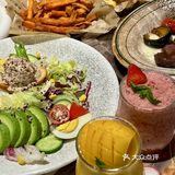 深圳最炫氛围感餐厅，宜放松宜微醺 🍽