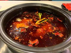 招牌红油锅底-钢管厂五区小郡肝串串香(南山店)