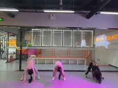 -U.P流行舞蹈文化艺术中心(财富星座店)