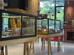 面包甜点陈列柜-熊叔熊婶面包房(团结湖店)