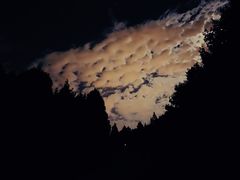 -鬼笑石后山停车场