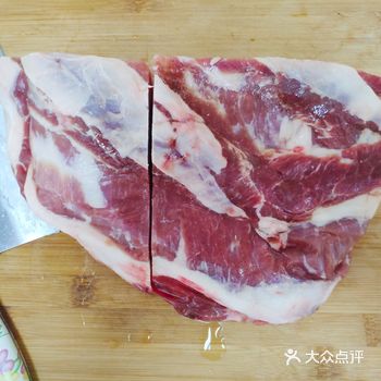 牛腩菠菜面，感受一下大块切肉的颤抖