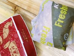 允指十三香小龙虾汉堡-肯德基(新人民公园店)
